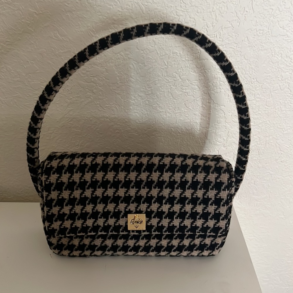 Classic Houndstooth Shoulder Bag - Black & Cream